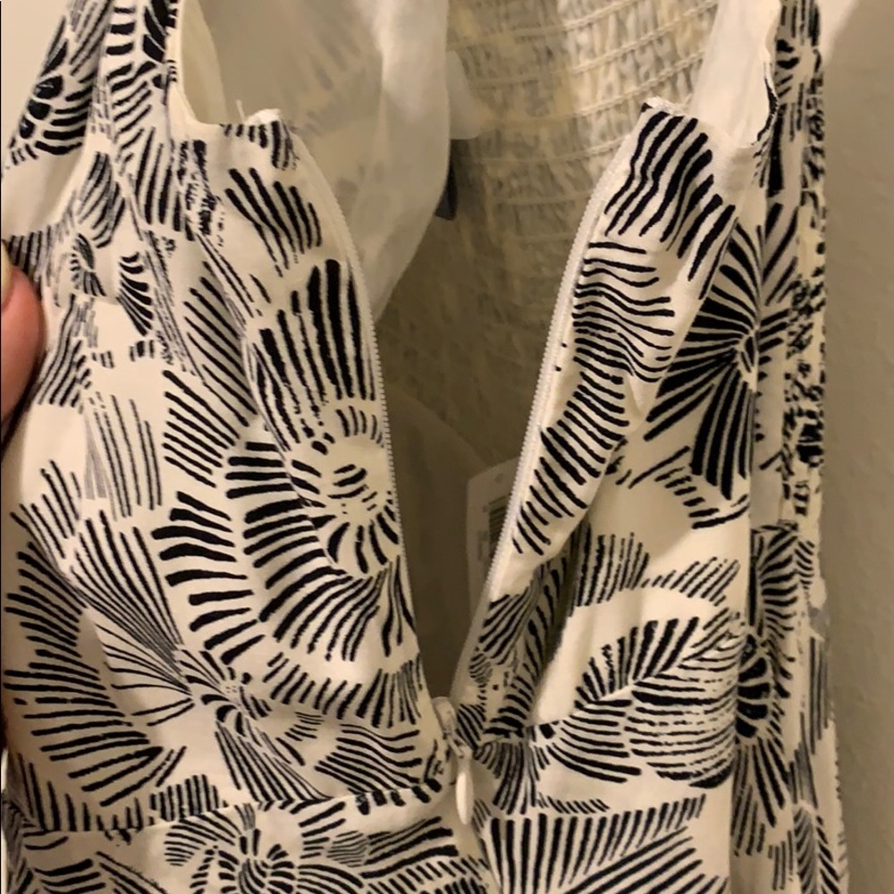 B&W Patterned Dress - Picture 6 of 7